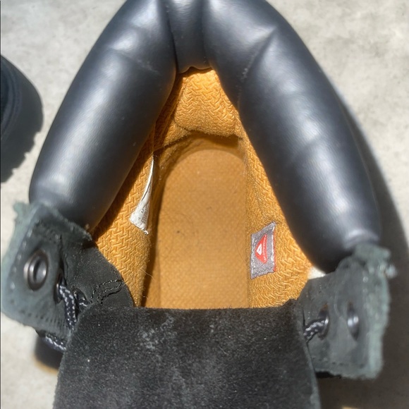 used timberland boots - Picture 7 of 9